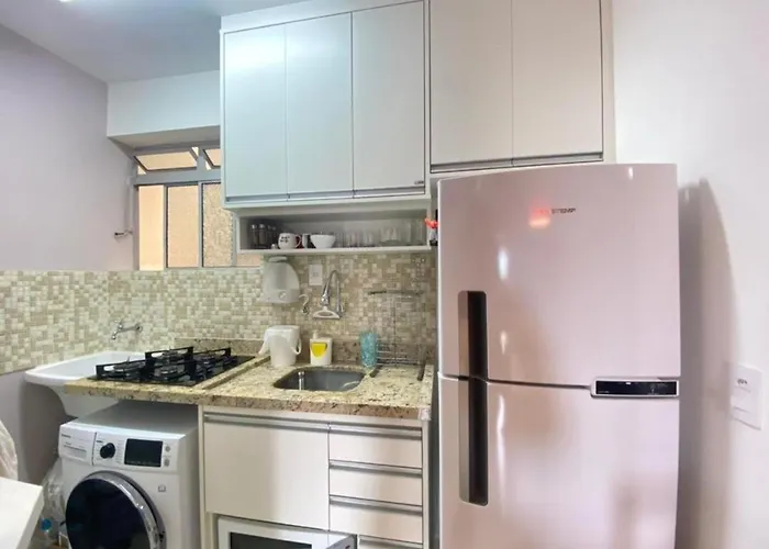 Aproveite o melhor de Ubatuba apartamento com 2 dormitórios até 5 pessoas
